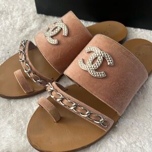 Authentic Chanel interlocking CC pink velvet slides size 39